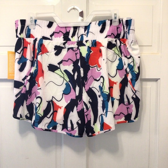 Avia Women's Plus Size Running Short With Built-in Bike Liner Size XXL-20 - Picture 7 of 10